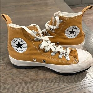Converse High-Top Sneakers/boots - Tan and White